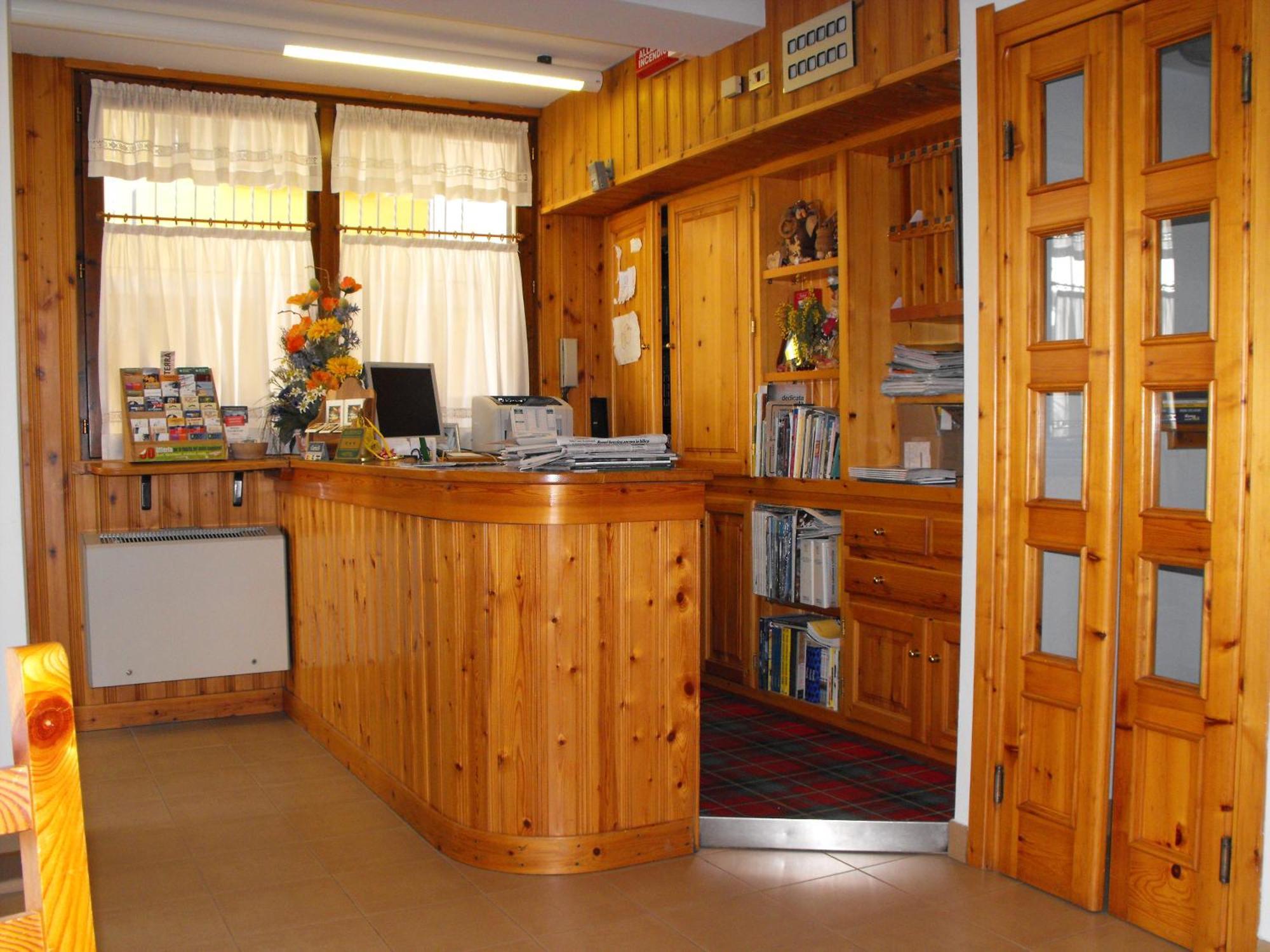 Hotel Valdotain Вильнёв Экстерьер фото